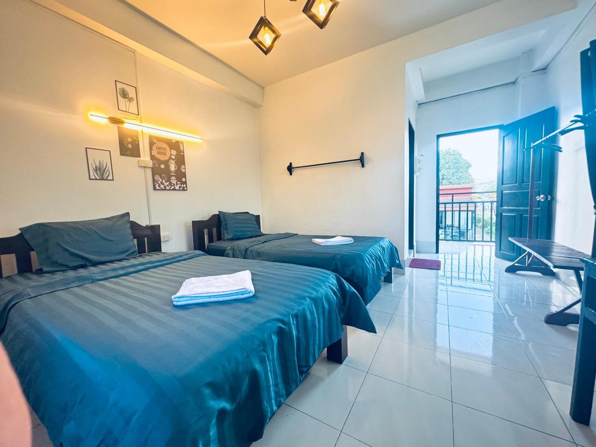 Vang Vieng Backpackers Hostel Екстер'єр фото