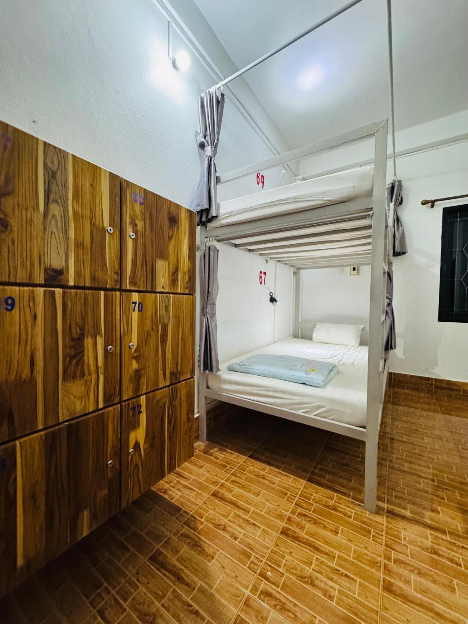 Vang Vieng Backpackers Hostel Екстер'єр фото
