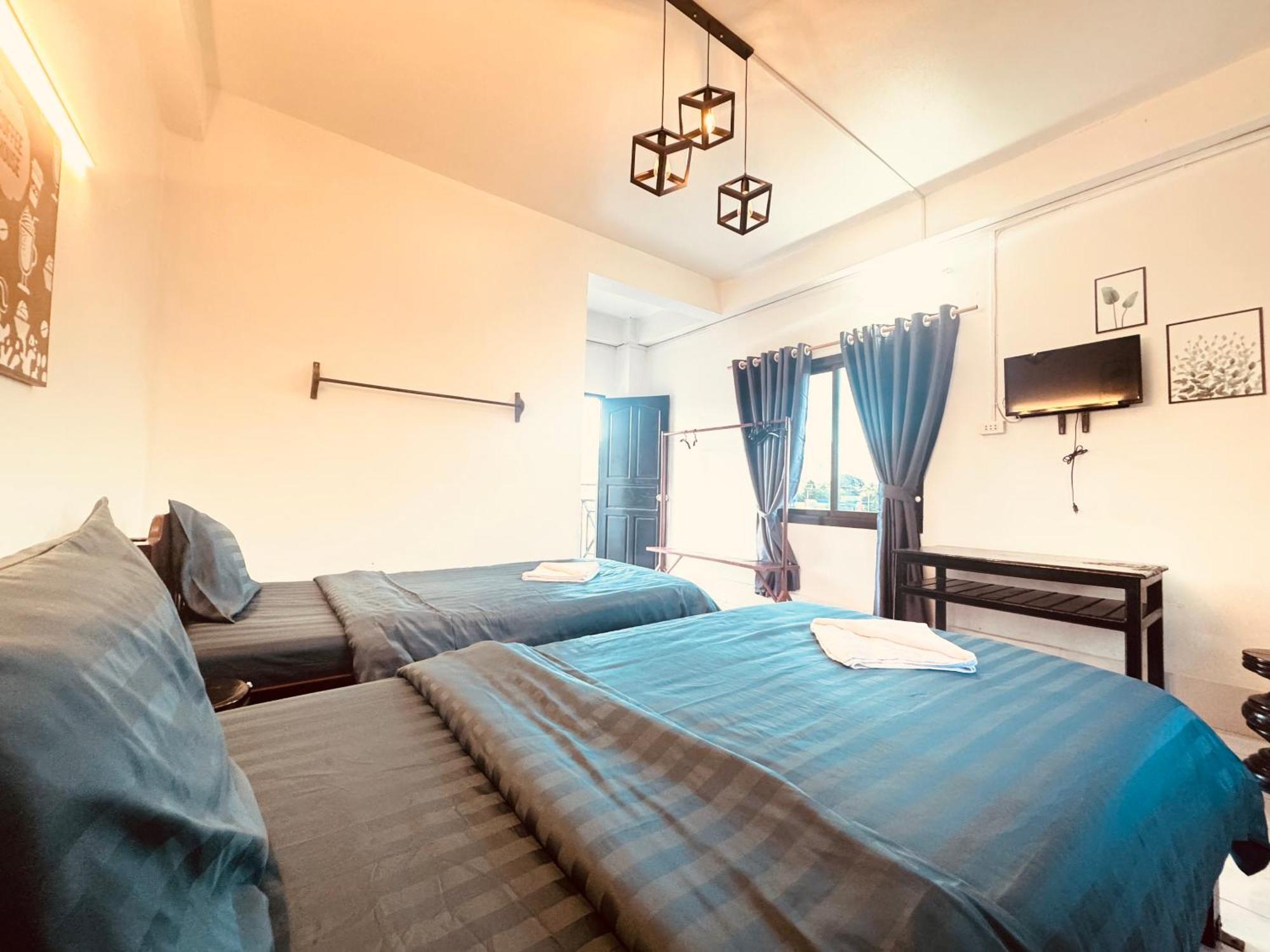 Vang Vieng Backpackers Hostel Екстер'єр фото